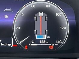 Toyota C-HR 1.8 C-HR Design HEV CVT 5dr 29