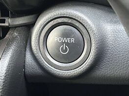 Toyota C-HR 1.8 C-HR Design HEV CVT 5dr 50