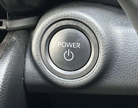 Toyota C-HR 1.8 C-HR Design HEV CVT 5dr 50