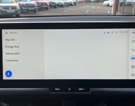 Toyota C-HR 1.8 C-HR Design HEV CVT 5dr 37