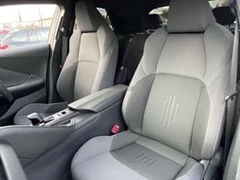 Toyota C-HR 1.8 C-HR Design HEV CVT 5dr 58