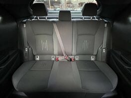 Toyota C-HR 1.8 C-HR Design HEV CVT 5dr 59