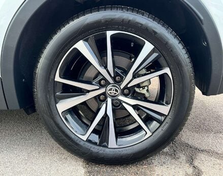 Toyota C-HR 1.8 C-HR Design HEV CVT 5dr 14