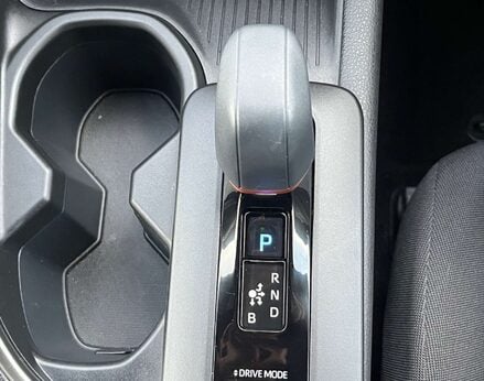 Toyota C-HR 1.8 C-HR Design HEV CVT 5dr 48