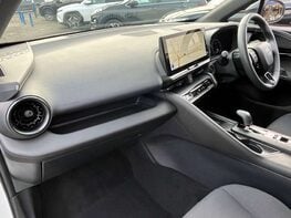 Toyota C-HR 1.8 C-HR Design HEV CVT 5dr 17