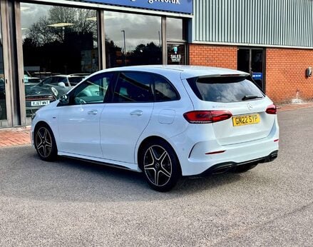 Mercedes-Benz B Class 2.0 B 200 AMG Line Edition Premium D Auto 5dr 9