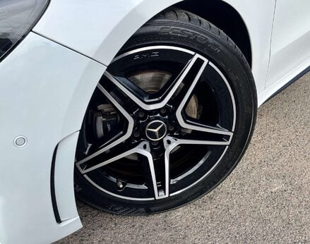 Mercedes-Benz B Class 2.0 B 200 AMG Line Edition Premium D Auto 5dr 3