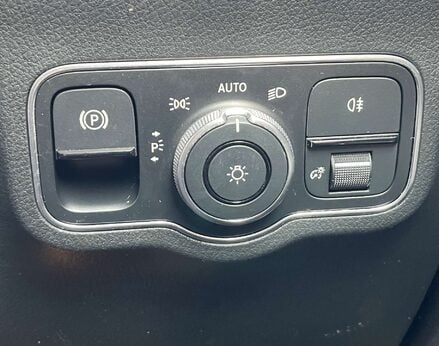 Mercedes-Benz B Class 2.0 B 200 AMG Line Edition Premium D Auto 5dr 60