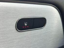 Mercedes-Benz B Class 2.0 B 200 AMG Line Edition Premium D Auto 5dr 64