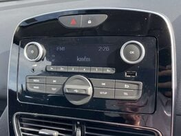 Renault Clio 1.1 Clio Play 5dr 23