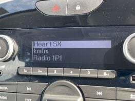 Renault Clio 1.1 Clio Play 5dr 25