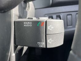 Renault Clio 1.1 Clio Play 5dr 39