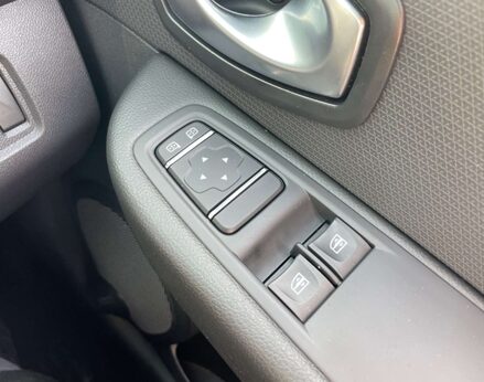 Renault Clio 1.1 Clio Play 5dr 42