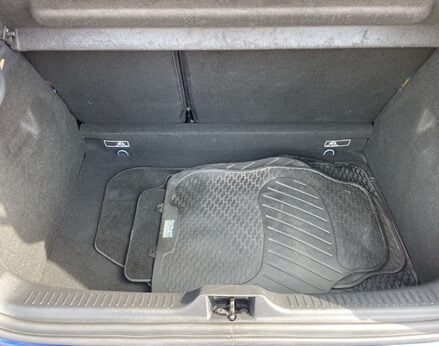 Renault Clio 1.1 Clio Play 5dr 49