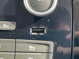 Renault Clio 1.1 Clio Play 5dr 29