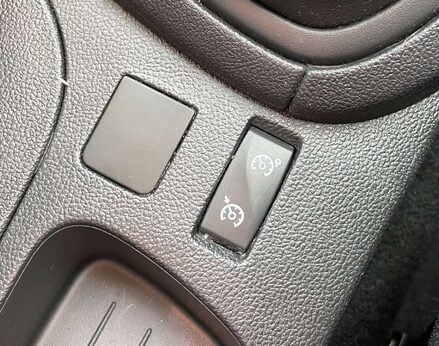 Renault Clio 1.1 Clio Play 5dr 34