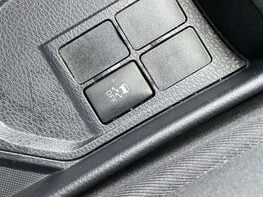 Toyota Yaris 1.3 Yaris Icon VVT-I 5dr 38