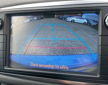 Toyota Yaris 1.3 Yaris Icon VVT-I 5dr 33