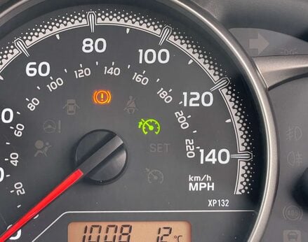 Toyota Yaris 1.3 Yaris Icon VVT-I 5dr 24