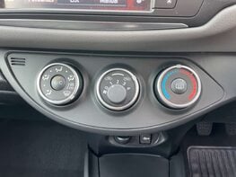 Toyota Yaris 1.3 Yaris Icon VVT-I 5dr 35