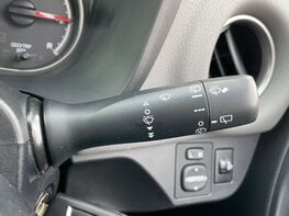 Toyota Yaris 1.3 Yaris Icon VVT-I 5dr 42