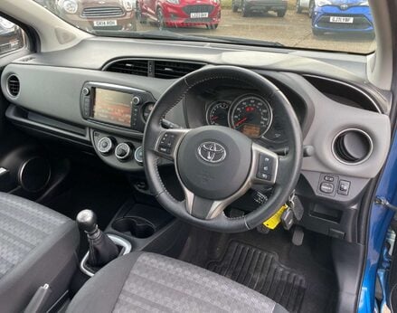 Toyota Yaris 1.3 Yaris Icon VVT-I 5dr 17