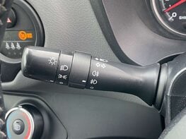 Toyota Yaris 1.3 Yaris Icon VVT-I 5dr 41