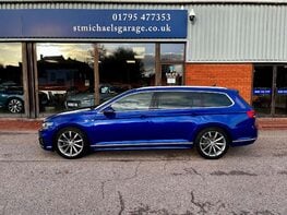 Volkswagen Passat 1.5 Passat R-Line TSi Evo 5dr 11