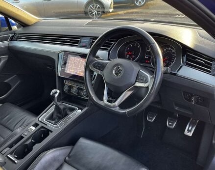 Volkswagen Passat 1.5 Passat R-Line TSi Evo 5dr 21