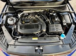 Volkswagen Passat 1.5 Passat R-Line TSi Evo 5dr 8
