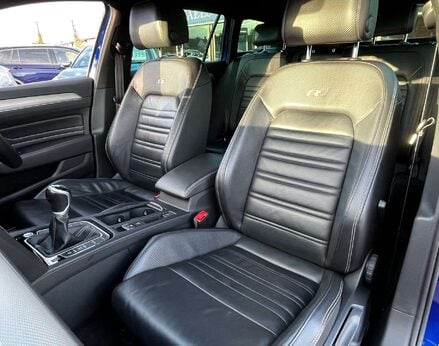 Volkswagen Passat 1.5 Passat R-Line TSi Evo 5dr 24