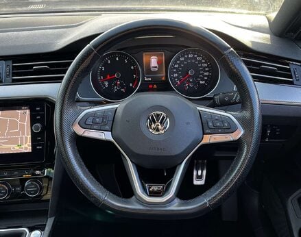 Volkswagen Passat 1.5 Passat R-Line TSi Evo 5dr 19