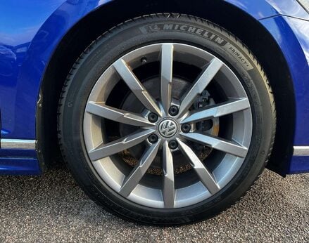 Volkswagen Passat 1.5 Passat R-Line TSi Evo 5dr 16