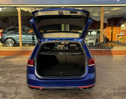 Volkswagen Passat 1.5 Passat R-Line TSi Evo 5dr 26