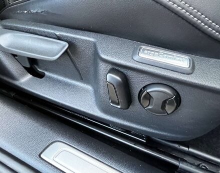 Volkswagen Passat 1.5 Passat R-Line TSi Evo 5dr 20