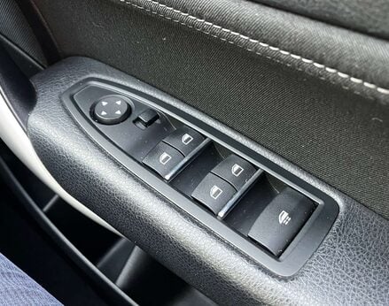 BMW 2 Series 1.5 218I SE Auto 2dr 59