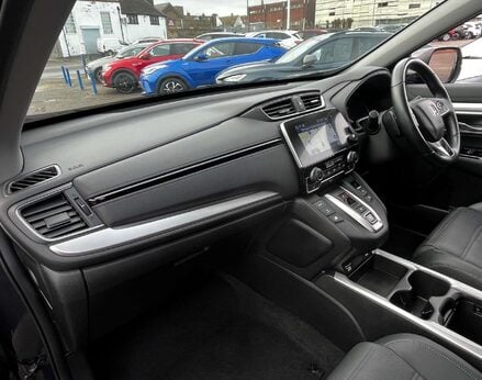 Honda CR-V 2.0 CR-V SR i-MMD CVT 4WD 5dr 17