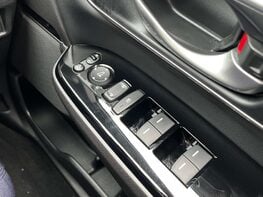 Honda CR-V 2.0 CR-V SR i-MMD CVT 4WD 5dr 64