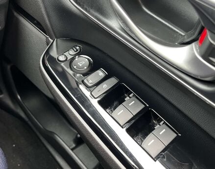 Honda CR-V 2.0 CR-V SR i-MMD CVT 4WD 5dr 64
