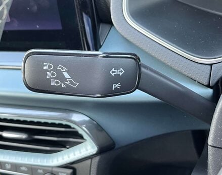 SEAT Arona 1.0 Arona Xperience Luxury EcoTSI Semi-Auto 5dr 60