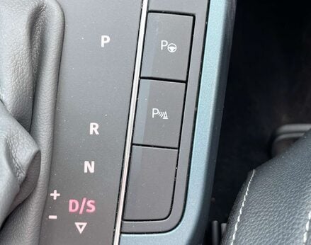 SEAT Arona 1.0 Arona Xperience Luxury EcoTSI Semi-Auto 5dr 56