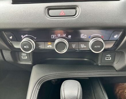 Honda HR-V 1.5 HR-V Elegance i-MMD CVT 5dr 49