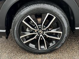 Honda HR-V 1.5 HR-V Elegance i-MMD CVT 5dr 16