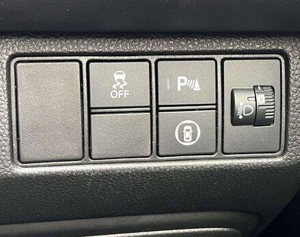 Honda HR-V 1.5 HR-V Elegance i-MMD CVT 5dr 59