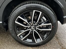 Honda HR-V 1.5 HR-V Elegance i-MMD CVT 5dr 15