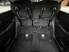 Honda HR-V 1.5 HR-V Elegance i-MMD CVT 5dr 64