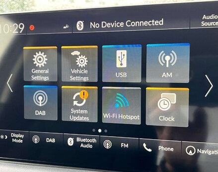 Honda HR-V 1.5 HR-V Elegance i-MMD CVT 5dr 35