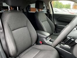 Honda HR-V 1.5 HR-V Elegance i-MMD CVT 5dr 61