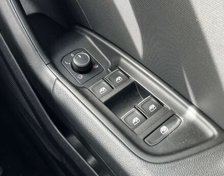 Audi A1 1.0 A1 Sportback 25 TFSI Black Edition Semi-Auto 5dr 58