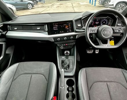 Audi A1 1.0 A1 Sportback 25 TFSI Black Edition Semi-Auto 5dr 2